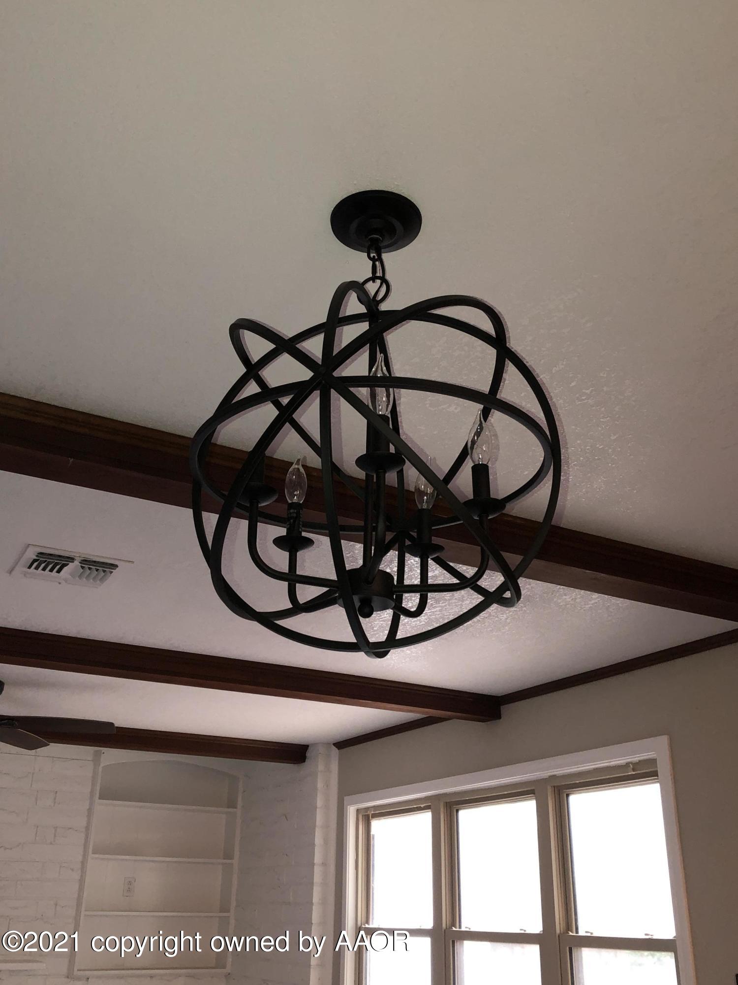 4604 South Hayden Street Amarillo, TX 79110 - Photo 15 of 16 lighting1