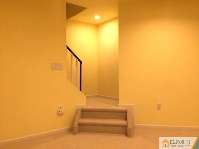 2004 Ridgeview Court Sayreville, NJ 08859 - Photo 2 of 22 Gallery Image 2