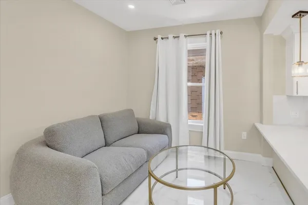 $3,400 | 11 Burrell Street, Unit 2, Boston, MA 02119