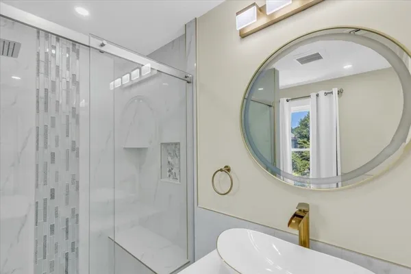 $3,400 | 11 Burrell Street, Unit 2, Boston, MA 02119