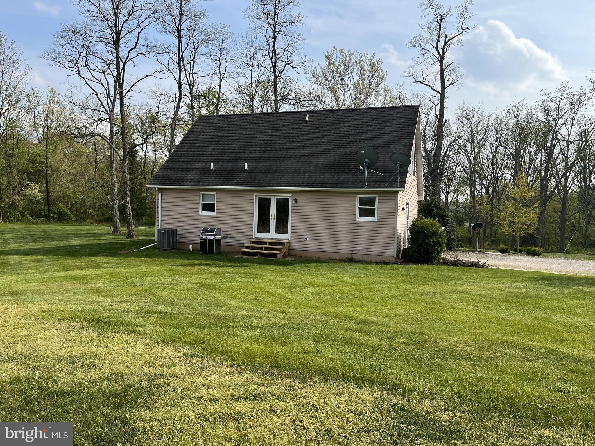 336 Wiermans Mill Road York Springs, PA 17372 - Photo 2 of 19 Back of the home