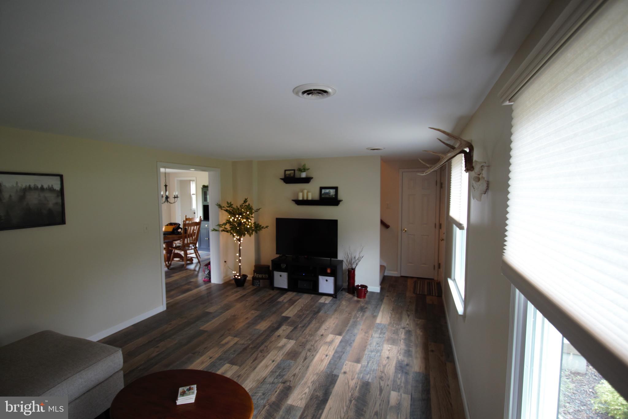 336 Wiermans Mill Road York Springs, PA 17372 - Photo 7 of 19 Living Room