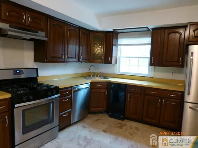 $3,900 | 2 Ventnor Drive, Edison, NJ 08820