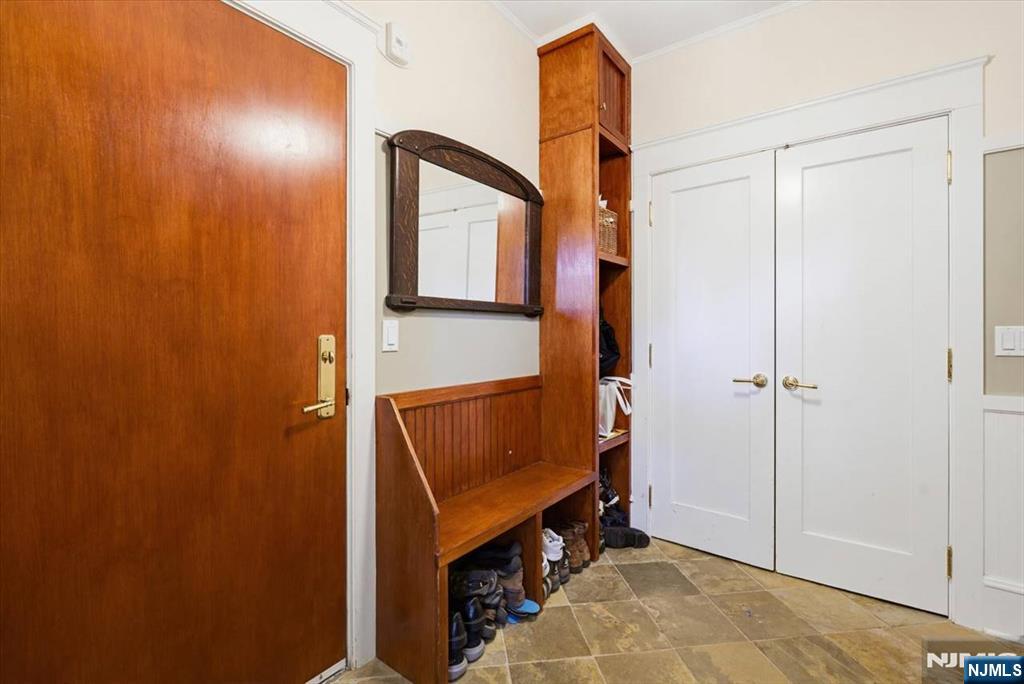 314 Winthrop Road Teaneck, NJ 07666 - Photo 8 of 49