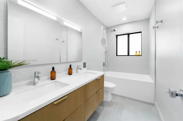 $1,690,000 | 1001 Northeast 84th Street, Miami, FL 33138