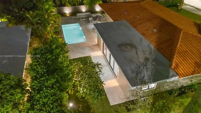 $1,690,000 | 1001 Northeast 84th Street, Miami, FL 33138