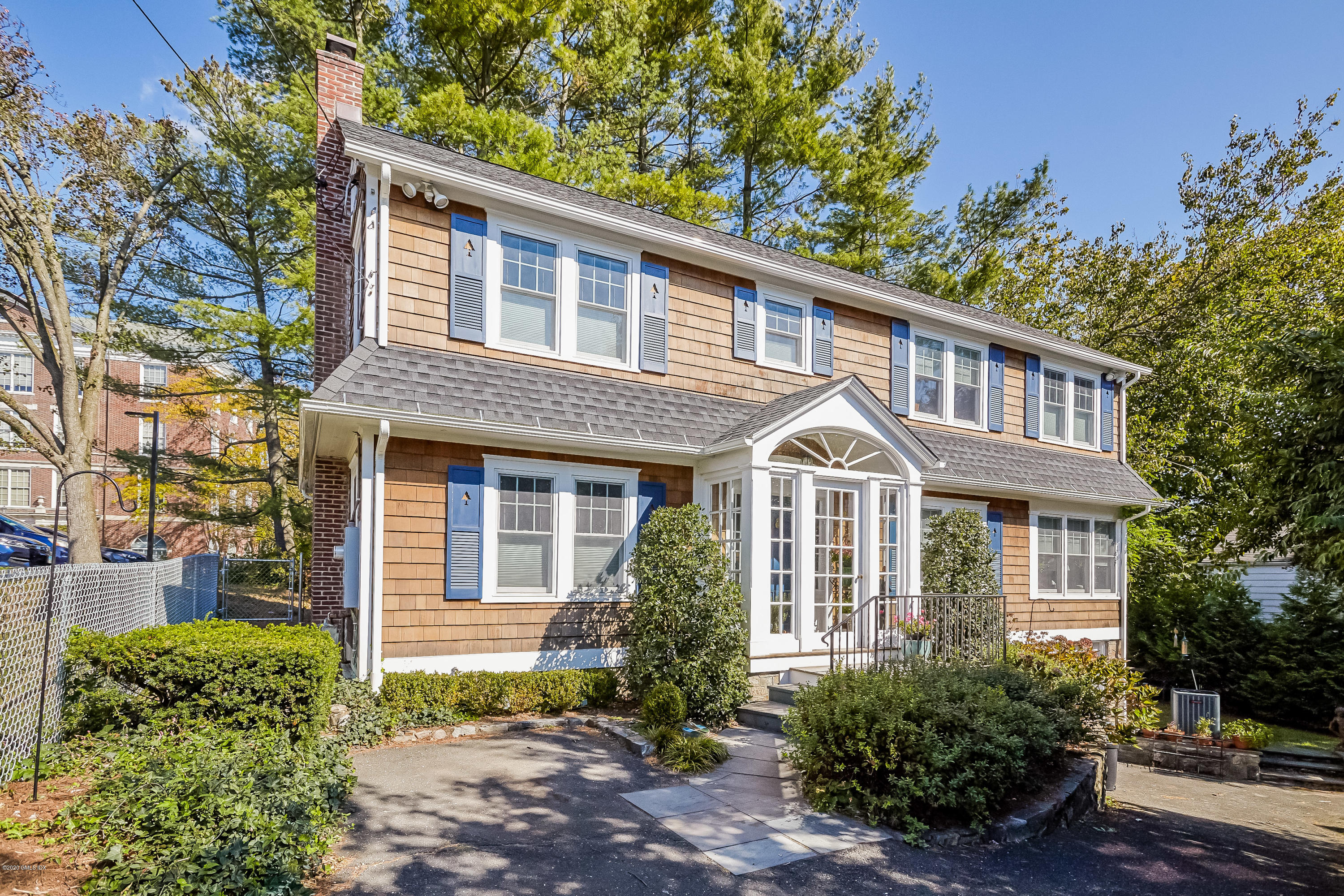 9 Sound View Terrace Greenwich, CT 06830 - Photo 1 of 37 Front View