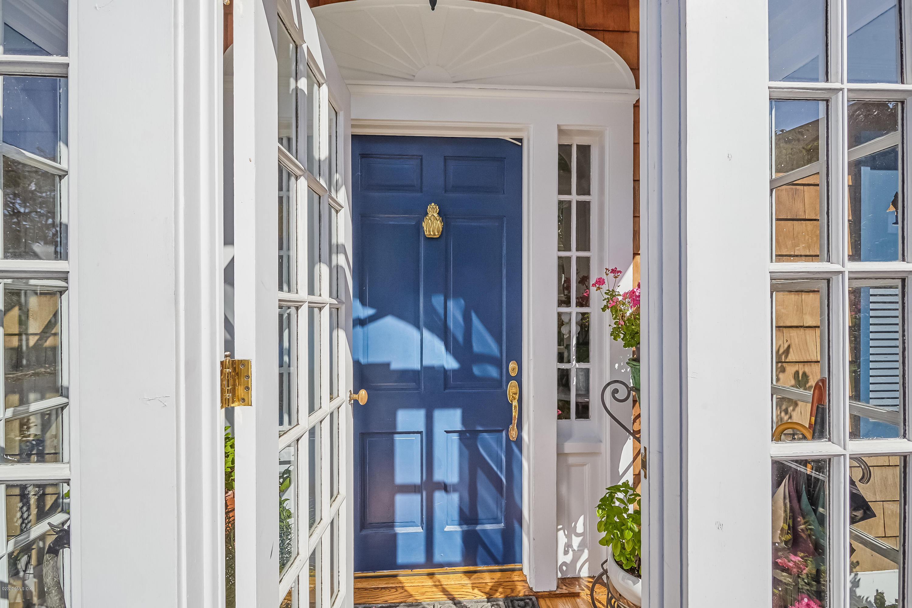 9 Sound View Terrace Greenwich, CT 06830 - Photo 2 of 37 Vestible