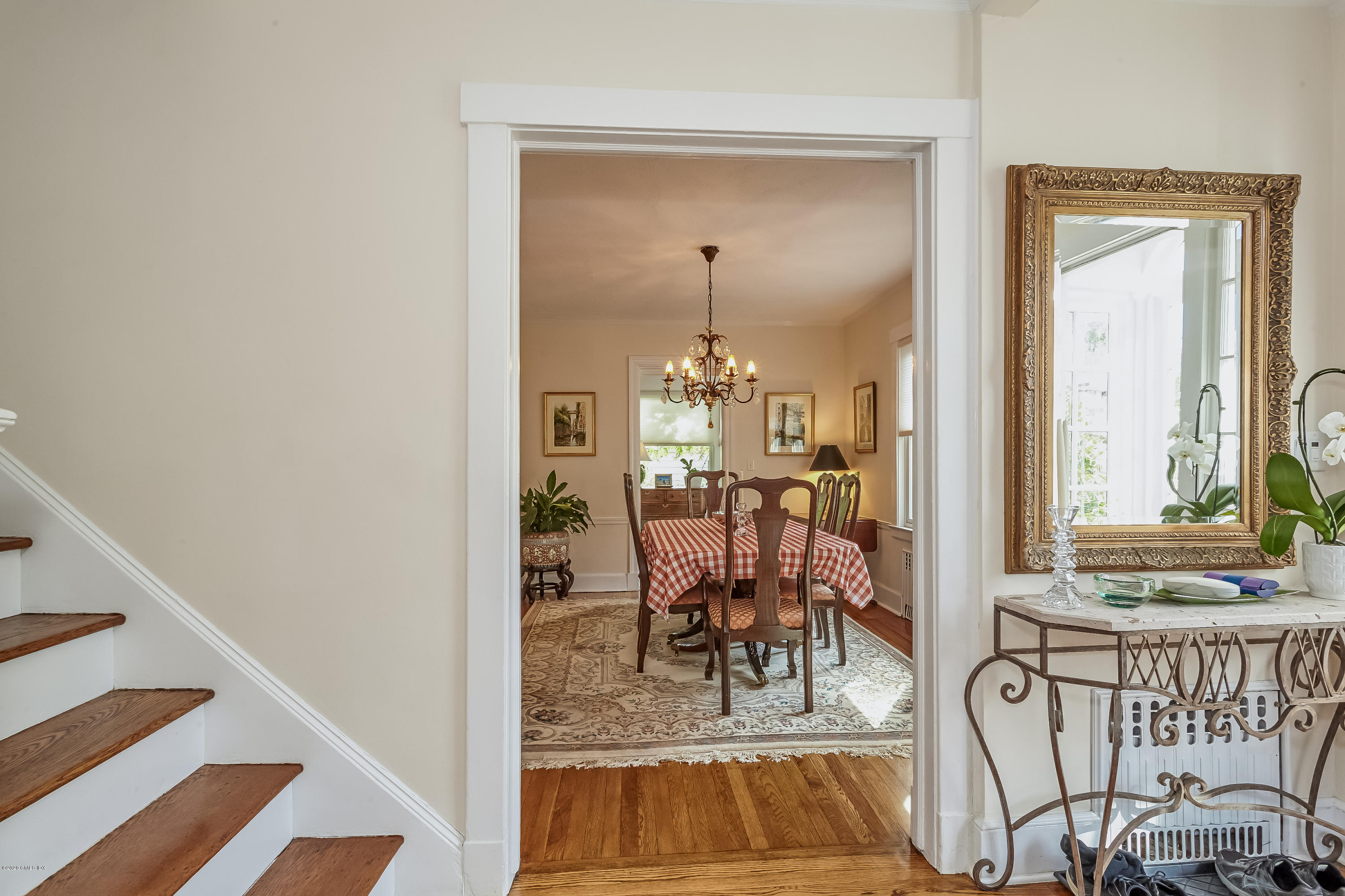 9 Sound View Terrace Greenwich, CT 06830 - Photo 6 of 37 Foyer