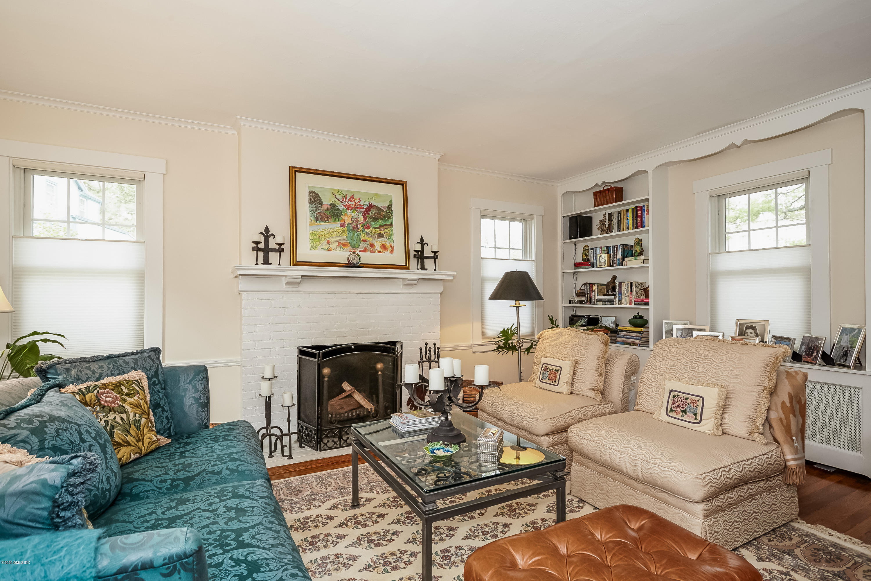 9 Sound View Terrace Greenwich, CT 06830 - Photo 8 of 37 Living Room