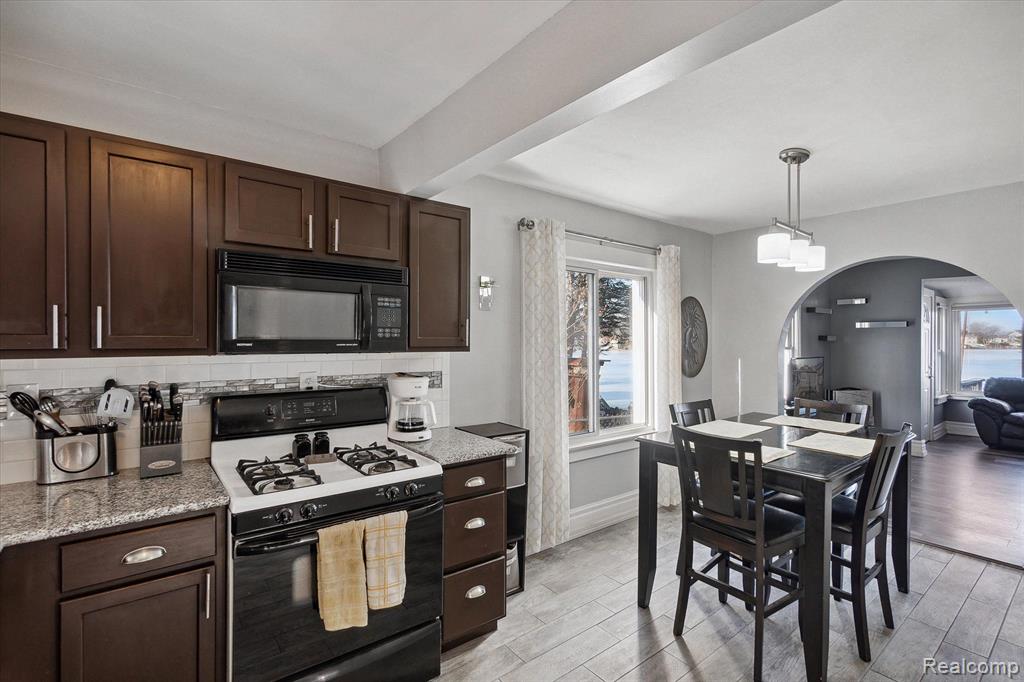336 Heights Road Lake Orion, MI 48362 - Photo 21 of 54