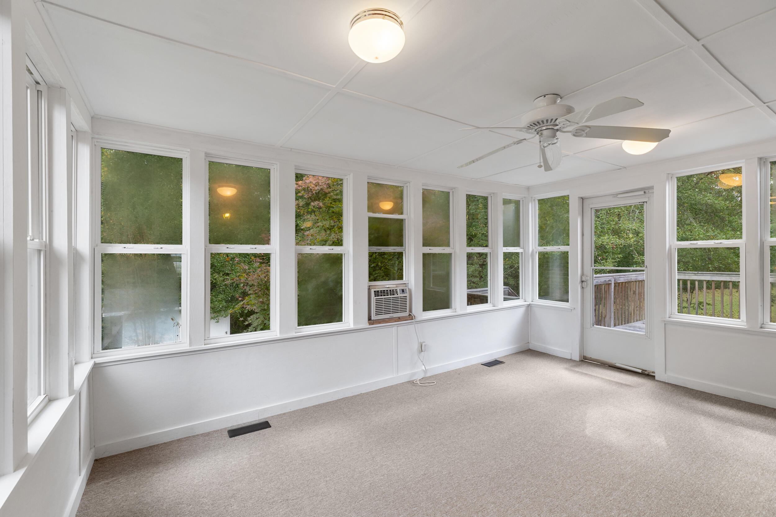 420 King Lane Thomson, GA 30824 - Photo 22 of 26 Sunroom