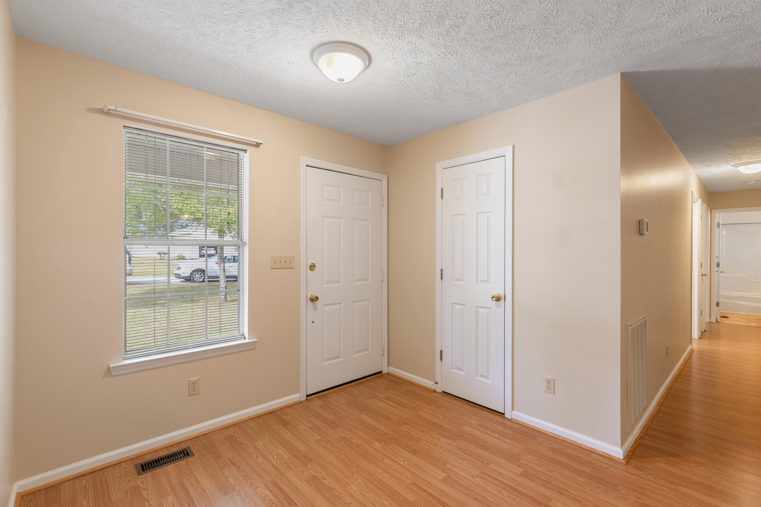 420 King Lane Thomson, GA 30824 - Photo 5 of 26 Entry