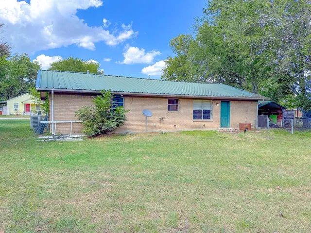 $100,000 | 609 Northwest 5th Street, Kerens, TX 75144