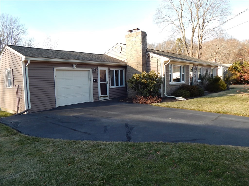 194 Priscilla Road Woonsocket, RI 02895 - Photo 3 of 5 Gallery Image 3