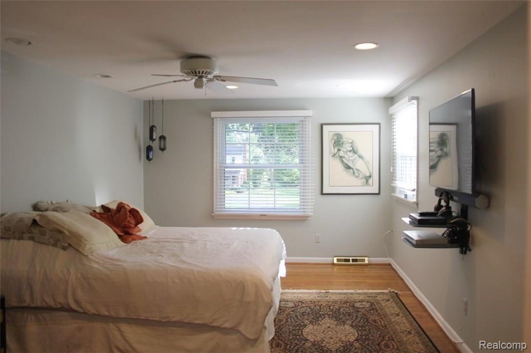 4656 Walnut Lake Road Bloomfield Hills, MI 48301 - Photo 8 of 10 9.jpg