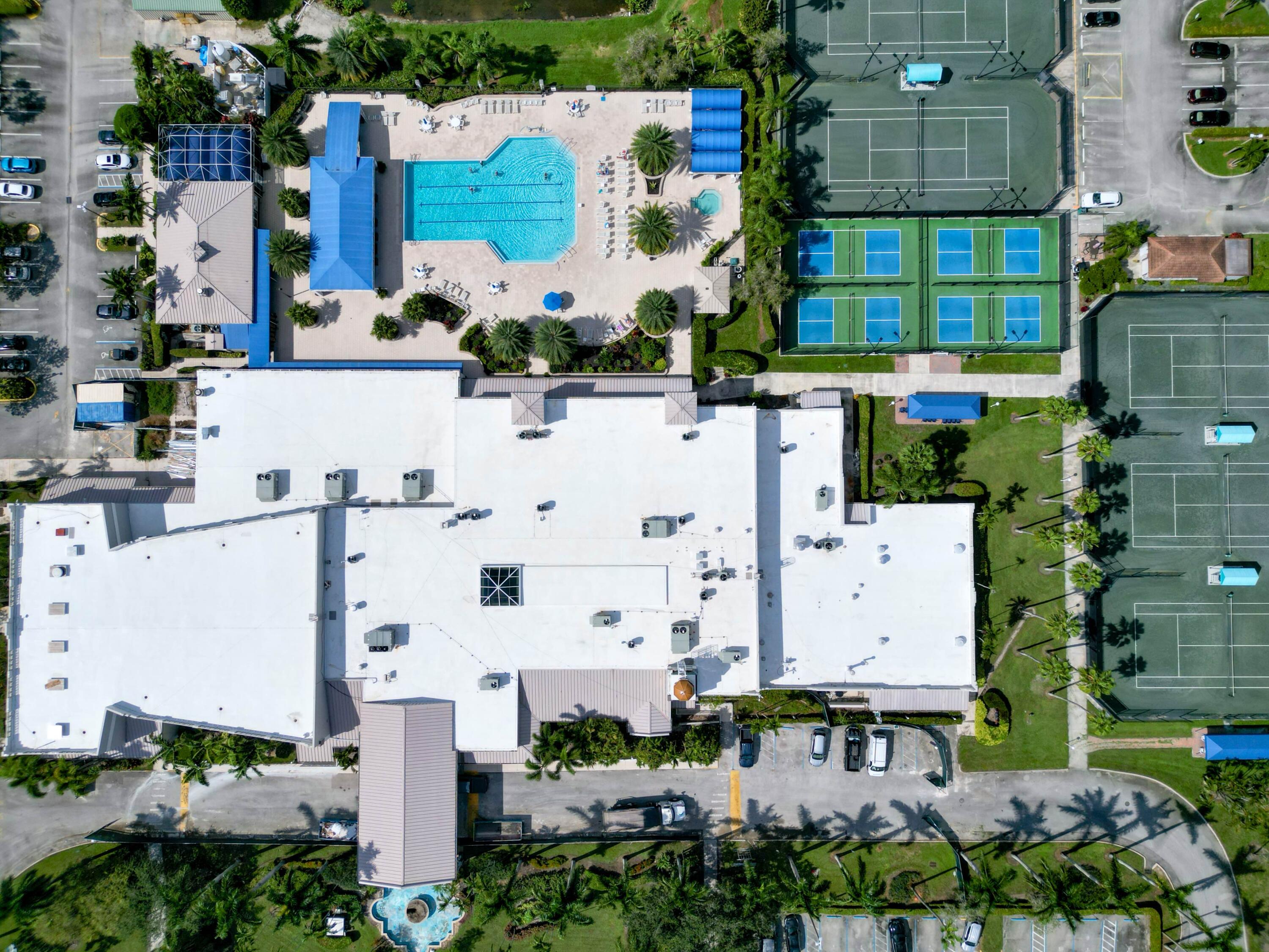 9734 Harbour Lake Circle Boynton Beach, FL 33437 - Photo 32 of 41 an aerial view of multiple house