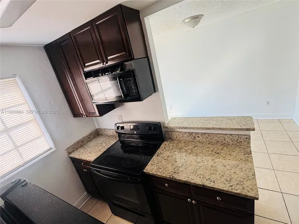 $1,250 | 2777-l B L B McLeod Road, Unit C, Orlando, FL 32805
