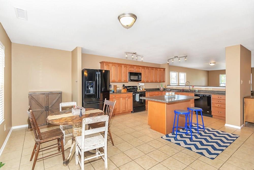 2438 Autumn Road Indianapolis, IN 46229 - Photo 7 of 25