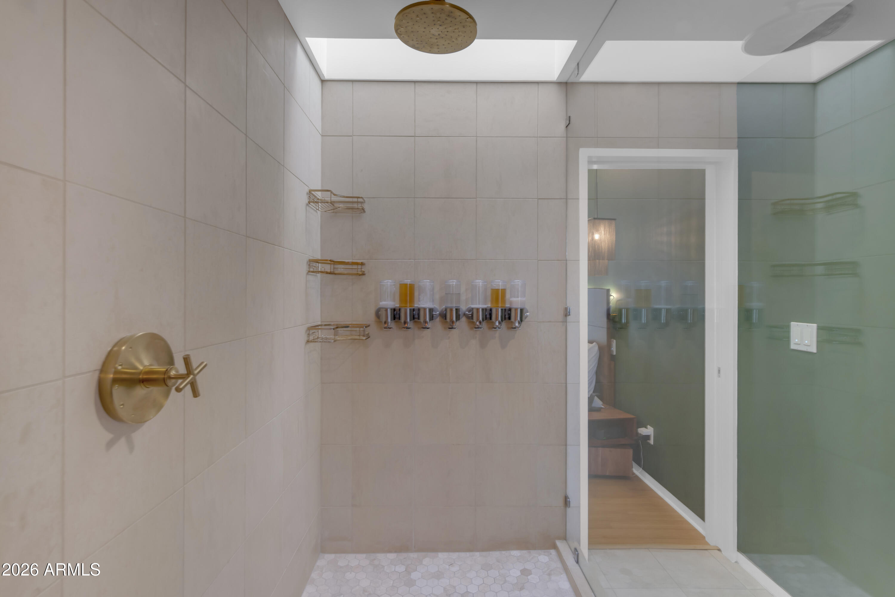 4410 North 27th Street, Unit 6 Phoenix, AZ 85016 - Photo 8 of 48 a bathroom with a shower