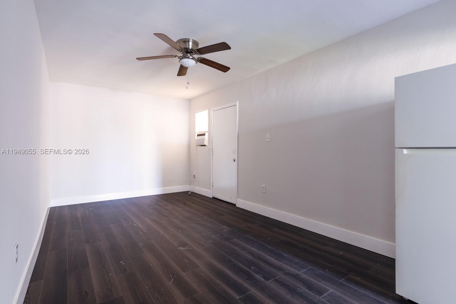 26501 Southwest 137th Avenue, Unit 16 Homestead, FL 33032 - Photo 4 of 8