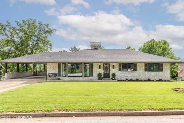 $375,000 | 1027 Boonville Road, Jefferson City, MO 65109