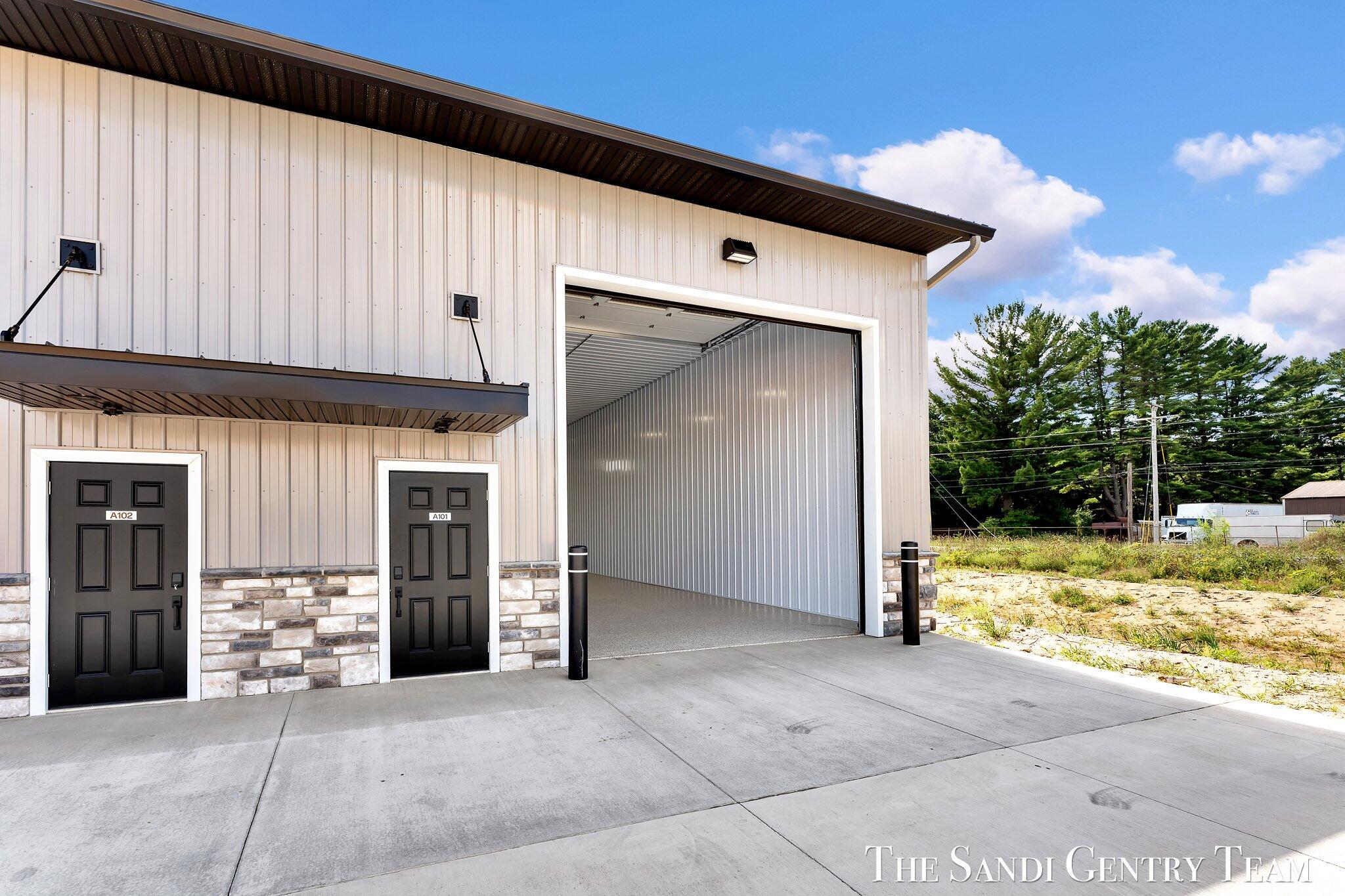 2695 Hein Road, Unit B101 Muskegon, MI 49445 - Photo 8 of 17 05-AIV00334