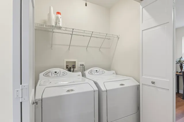 $380,000 | 631 Belmont Lane, Carol Stream, IL 60188