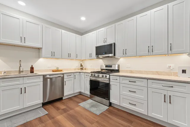 $380,000 | 631 Belmont Lane, Carol Stream, IL 60188