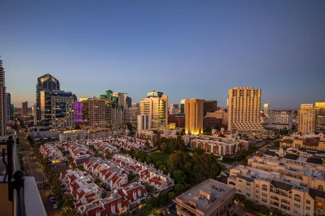 $5,750 | 700 West Harbor Drive, Unit 2101, San Diego, CA 92101