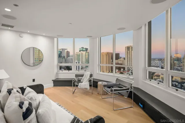 $5,750 | 700 West Harbor Drive, Unit 2101, San Diego, CA 92101