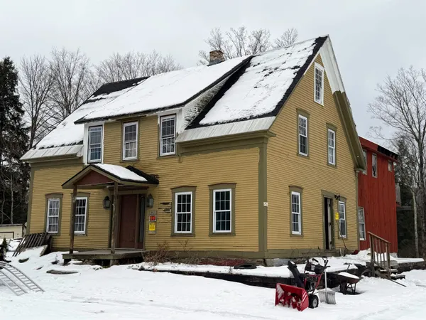 $179,000 | 1153 Rockingham Road, Rockingham, VT 05101