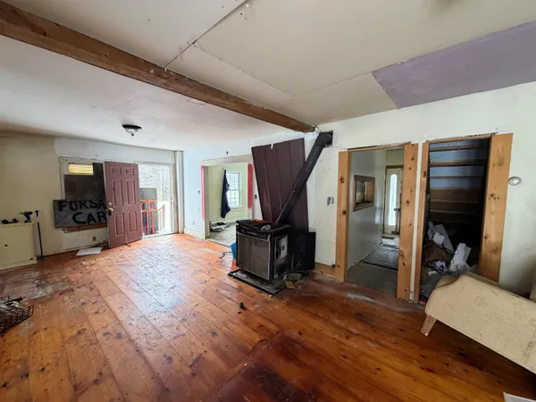 $179,000 | 1153 Rockingham Road, Rockingham, VT 05101