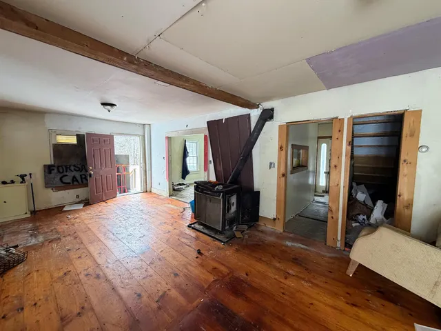 $199,000 | 1153 Rockingham Road, Rockingham, VT 05101