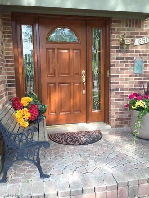650 Snowmass Drive Rochester Hills, MI 48309 - Photo 8 of 46