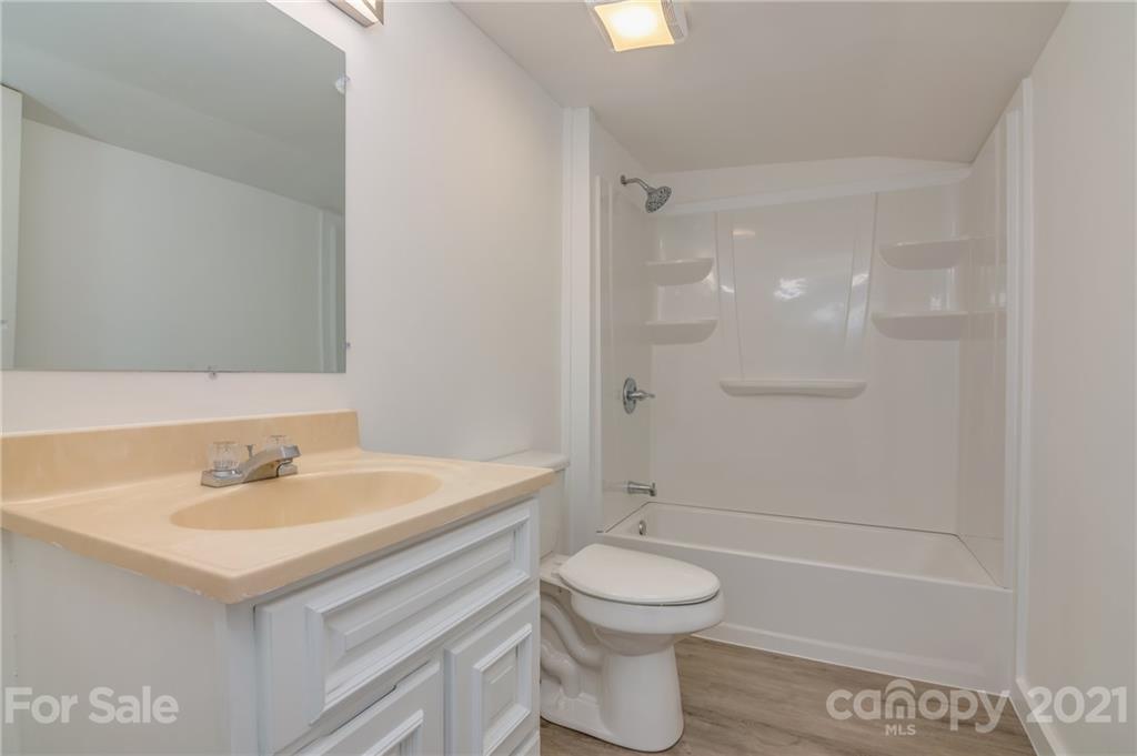 41 Beaver Street Tryon, NC 28782 - Photo 14 of 27 Gallery Image 14