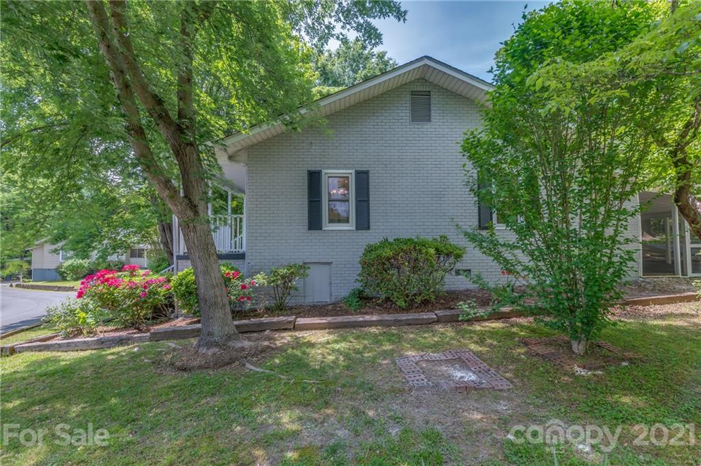 41 Beaver Street Tryon, NC 28782 - Photo 22 of 27 Gallery Image 22