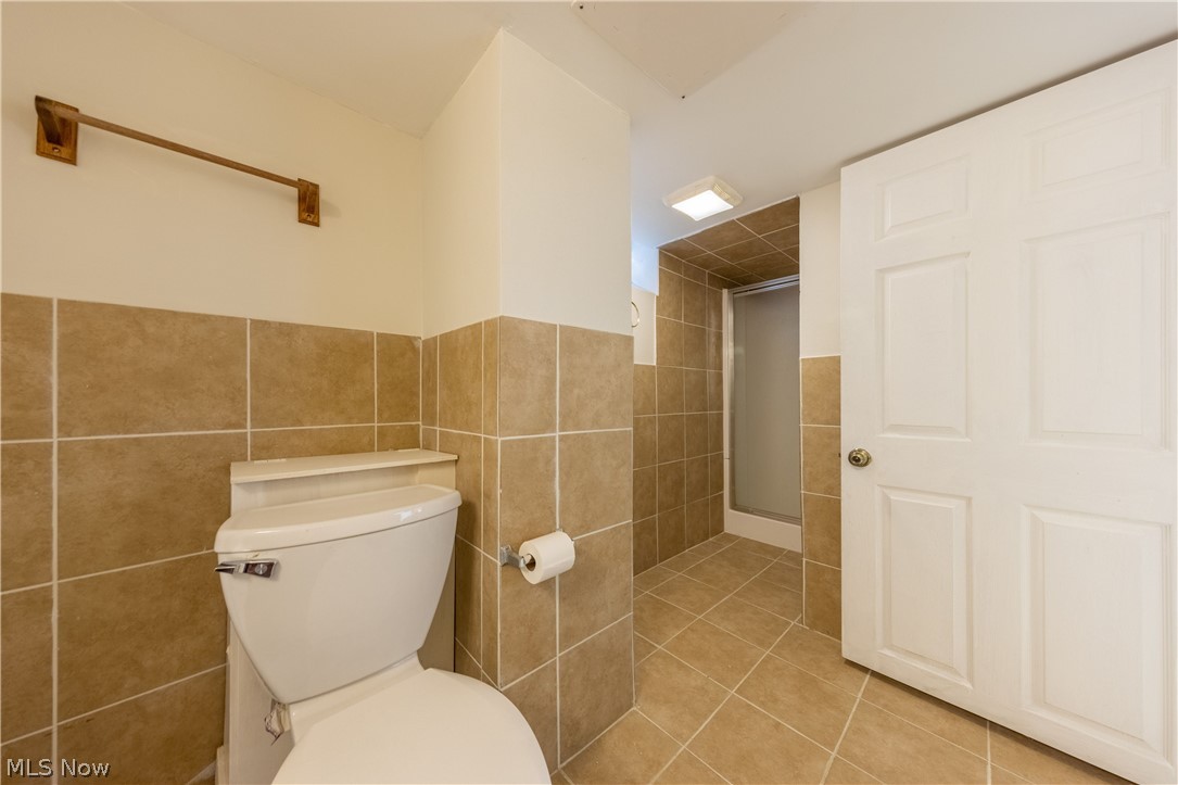 944 Richmond Road Cleveland, OH 44124 - Photo 29 of 32