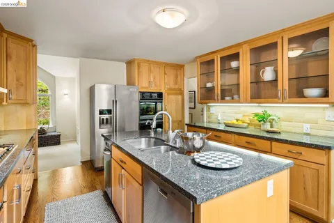 $1,398,000 | 6685 Shepherd Canyon Road, Oakland, CA 94611