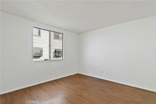 $417,000 | 11150 Glenoaks Boulevard, Unit 70, Pacoima, CA 91331