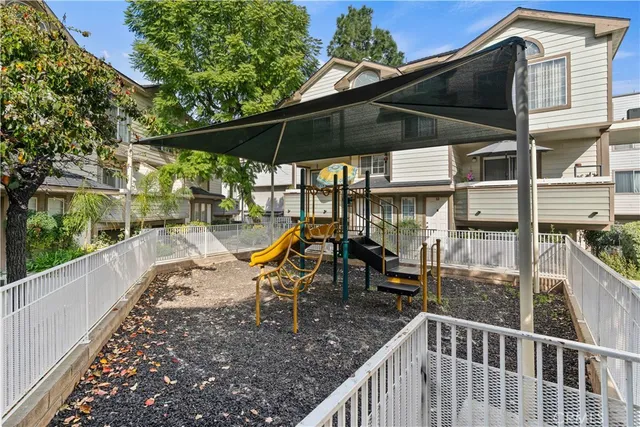 $417,000 | 11150 Glenoaks Boulevard, Unit 70, Pacoima, CA 91331