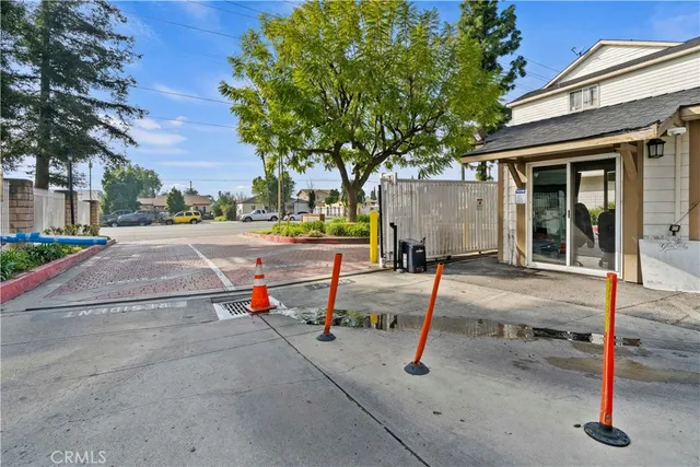 $417,000 | 11150 Glenoaks Boulevard, Unit 70, Pacoima, CA 91331