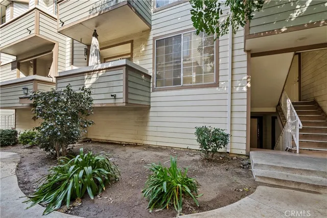 $417,000 | 11150 Glenoaks Boulevard, Unit 70, Pacoima, CA 91331