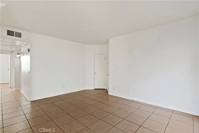 $417,000 | 11150 Glenoaks Boulevard, Unit 70, Pacoima, CA 91331
