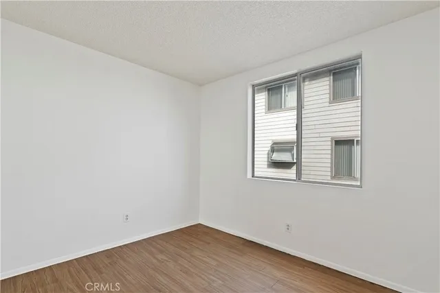 $417,000 | 11150 Glenoaks Boulevard, Unit 70, Pacoima, CA 91331