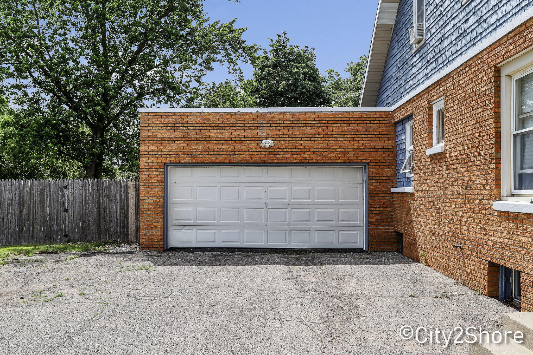 2235 Roys Avenue Southwest Wyoming, MI 49519 - Photo 60 of 81 Garage