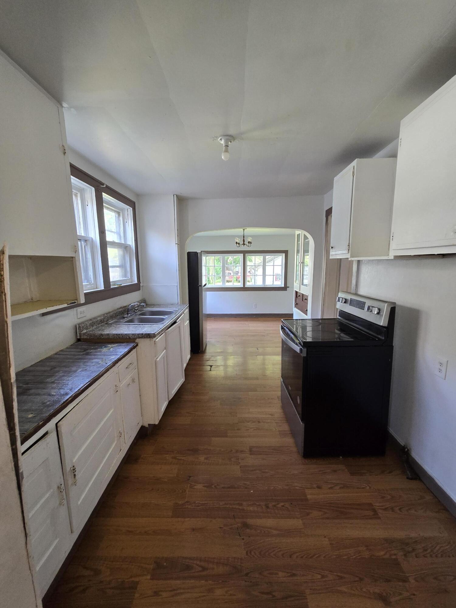 1908 West Washington Street Springfield, OH 45506 - Photo 6 of 14 20260724_105521