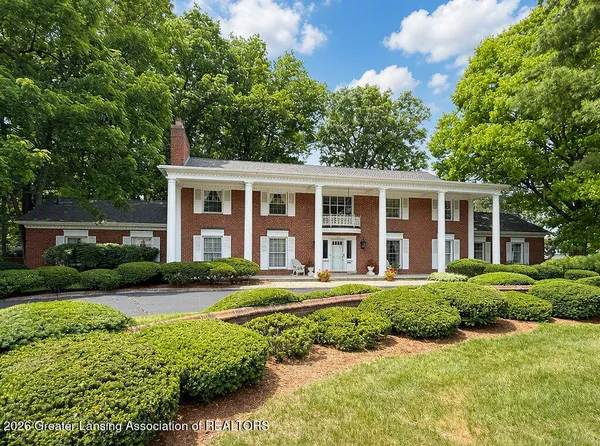 $939,900 | 1543 Meadowbrook Lane, East Lansing, MI 48823