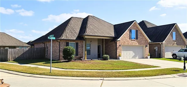 $359,900 | 2601 Beverly Drive, Marrero, LA 70072