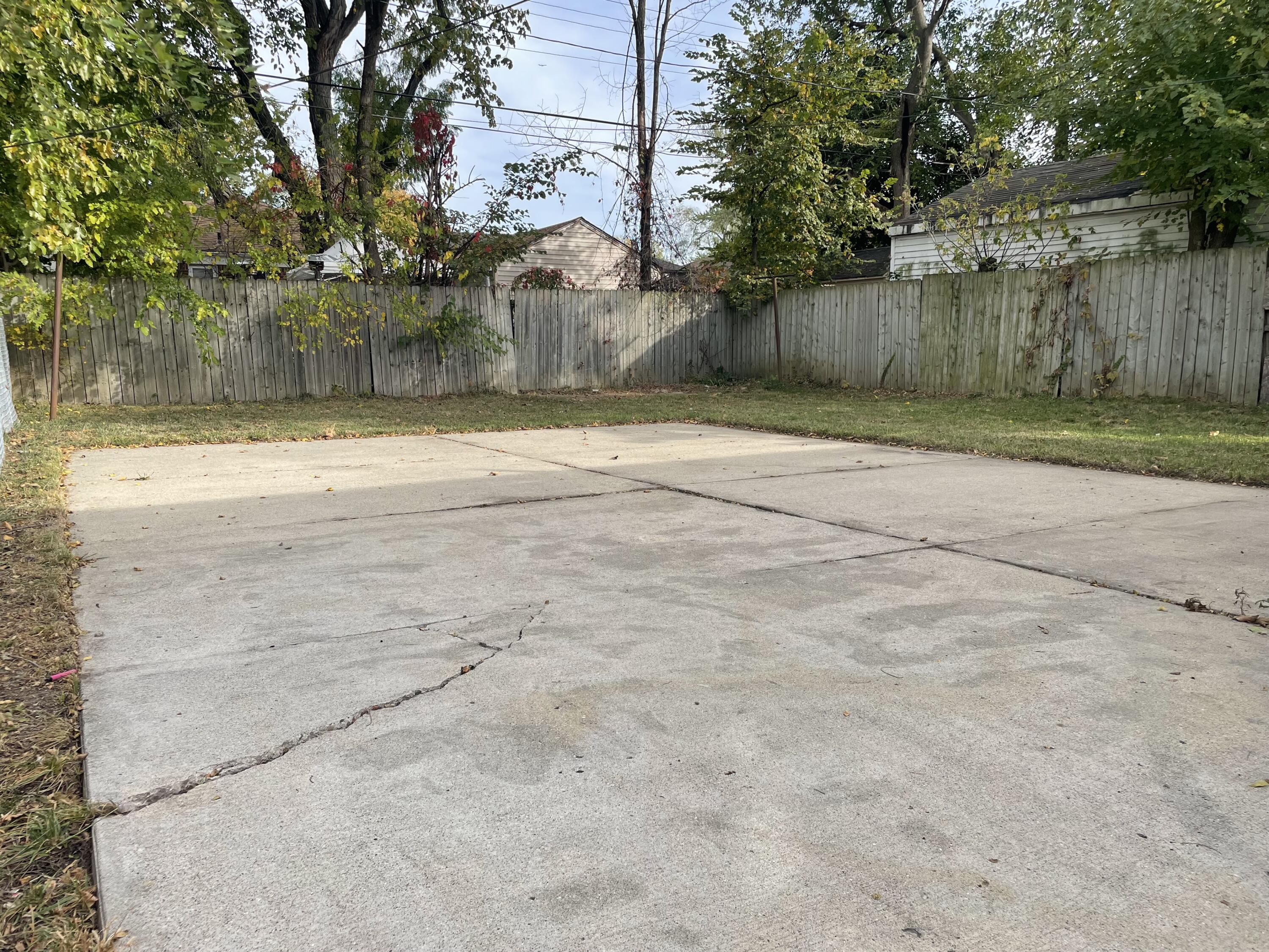 18522 Annchester Road Detroit, MI 48219 - Photo 17 of 18 IMG_3217